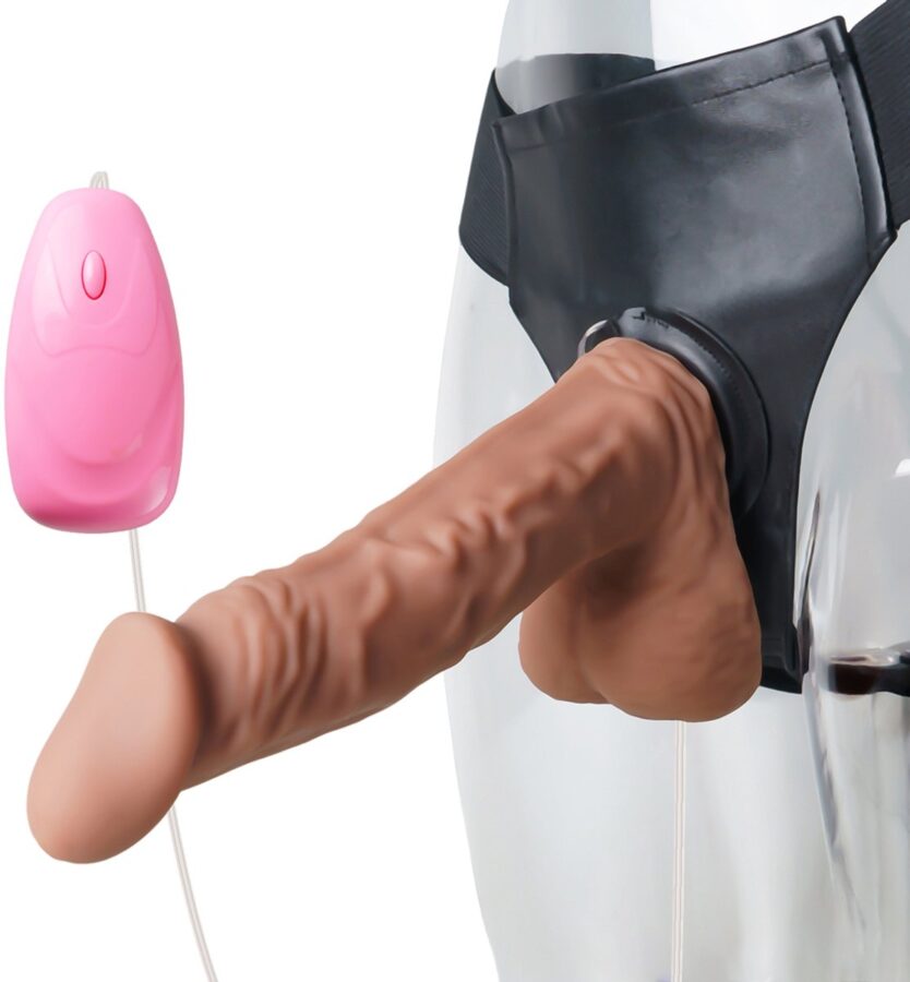 Realistische vibrerende strap-on dildo met balzak en harnas